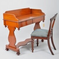 Антикварный Консольный стол. 1880г. 106x50 см. Цена 950 евро